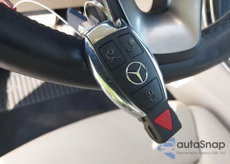 2019 Mercedes-Benz Glc 300 из США, поврежденный, VIN WDC0G4JB5KV144100